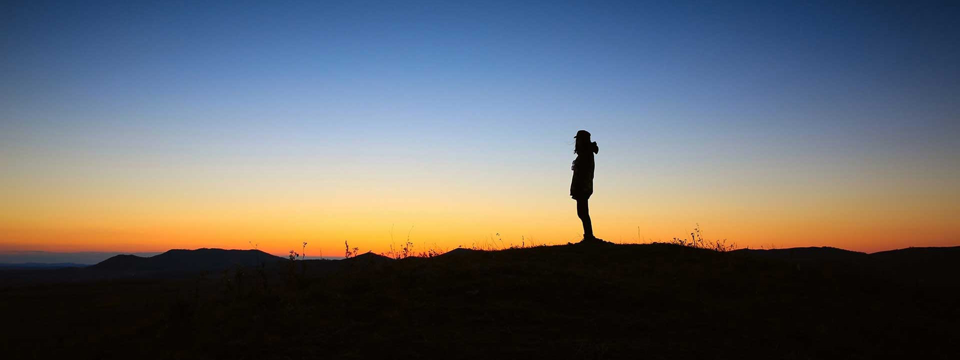 bg_sunsethiker1920x720px Grounded Focus